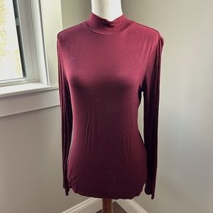 White House Black Market Burgundy Turtleneck - XS